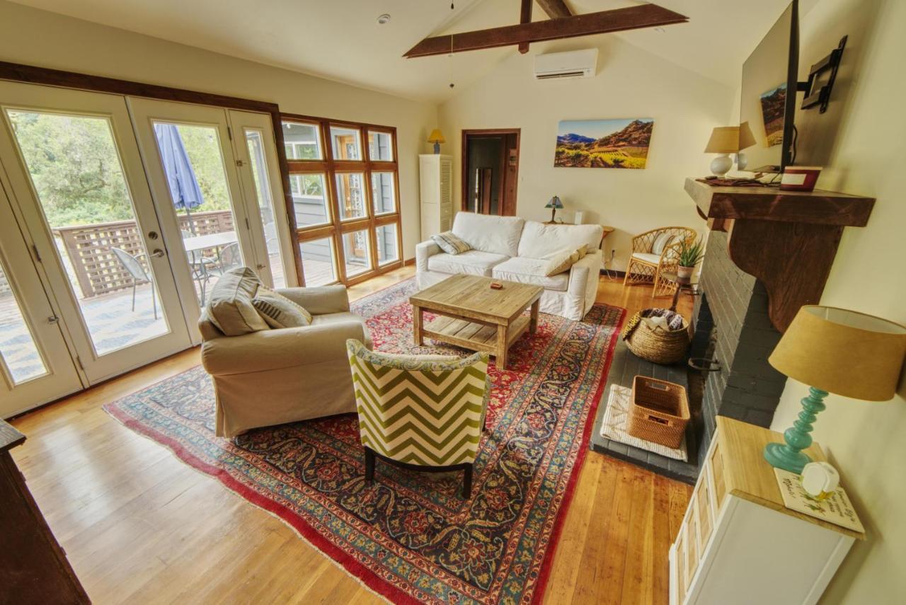 Rivers Breeze Relaxing Riverside Cabin With Private Suite Kayaks Healdsburg Exteriör bild