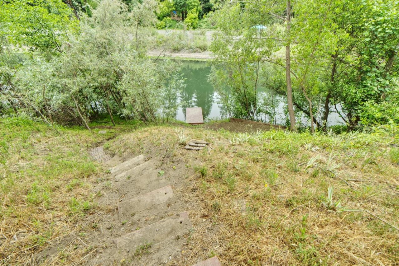 Rivers Breeze Relaxing Riverside Cabin With Private Suite Kayaks Healdsburg Exteriör bild